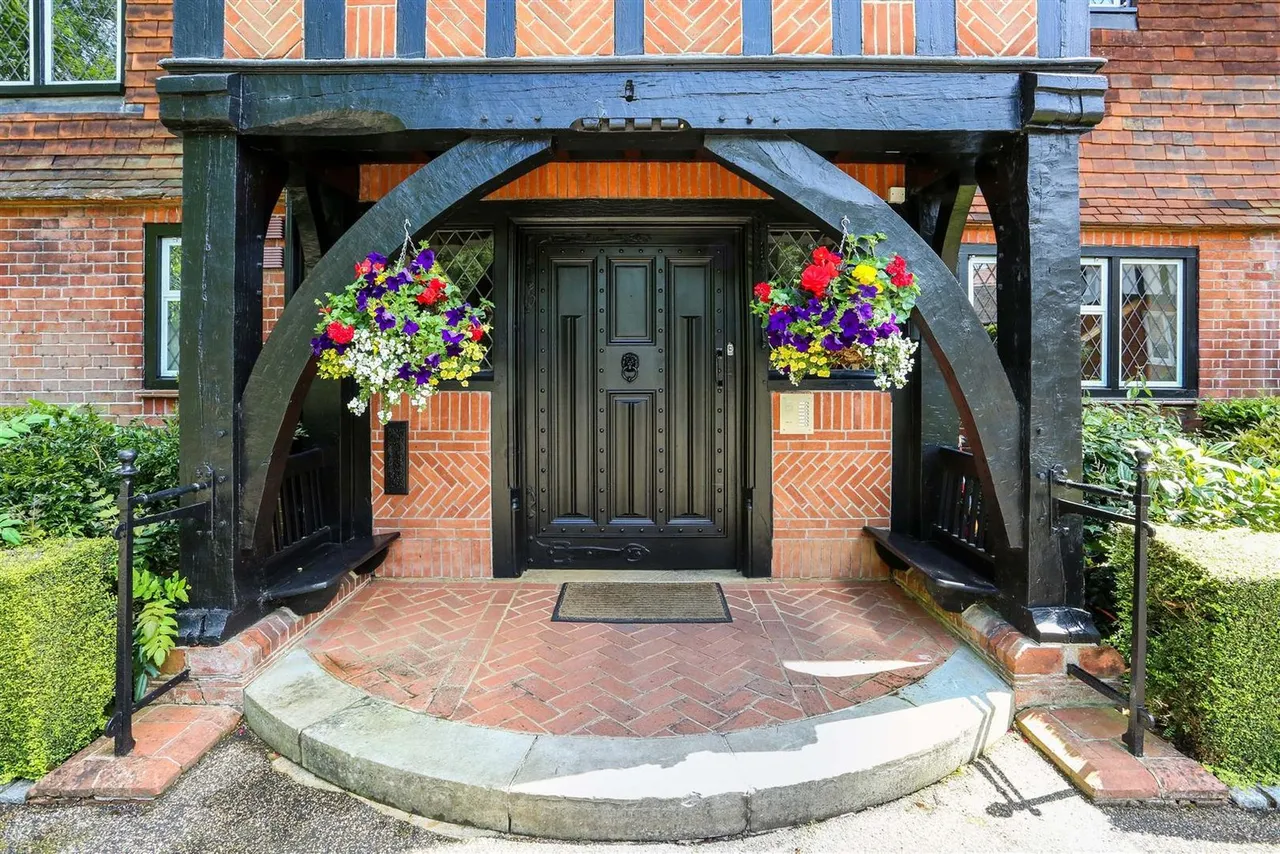Holly Hill Drive, Banstead, SM7 2HE, photo 4