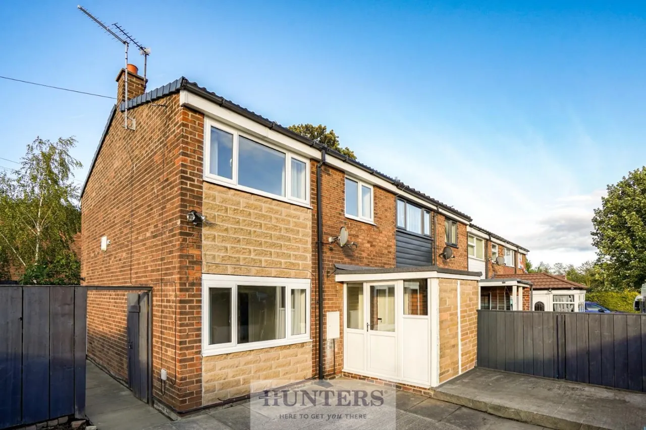 3 bed house for sale — Ackton Hall Crescent, Ackton, Pontefract