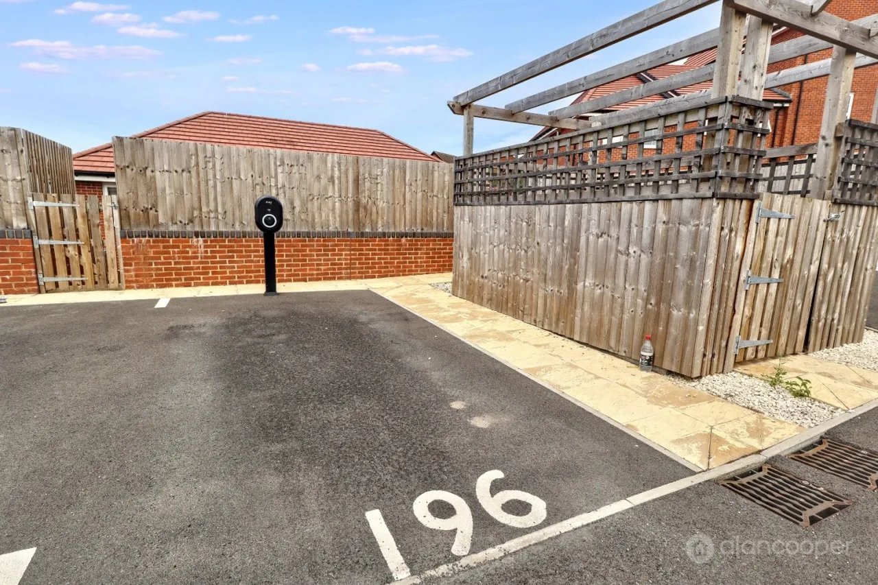 Edinburgh Road, Nuneaton, CV10, photo 17