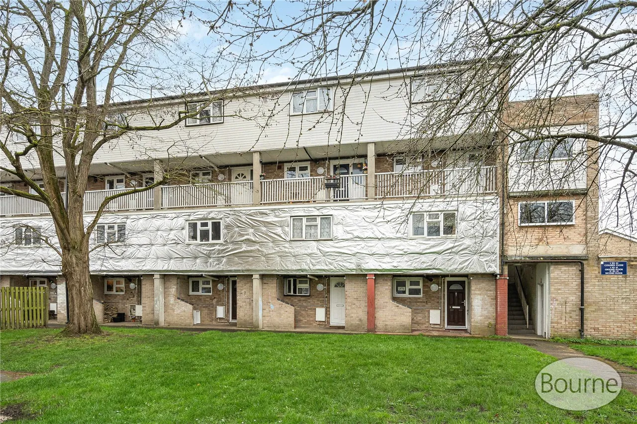 Colliers Close, Goldsworth Park, GU21, photo 17