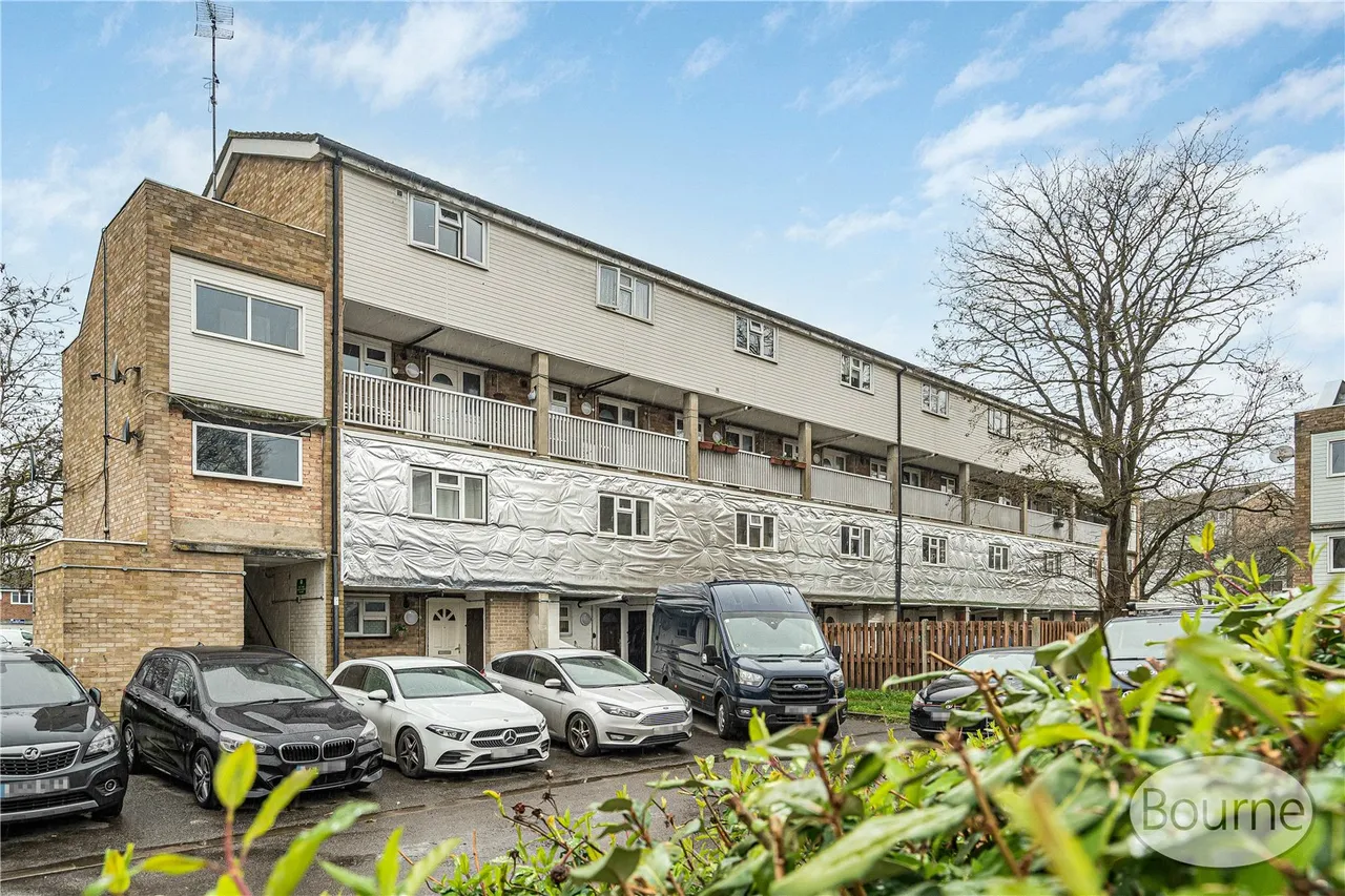 Colliers Close, Goldsworth Park, GU21, photo 18