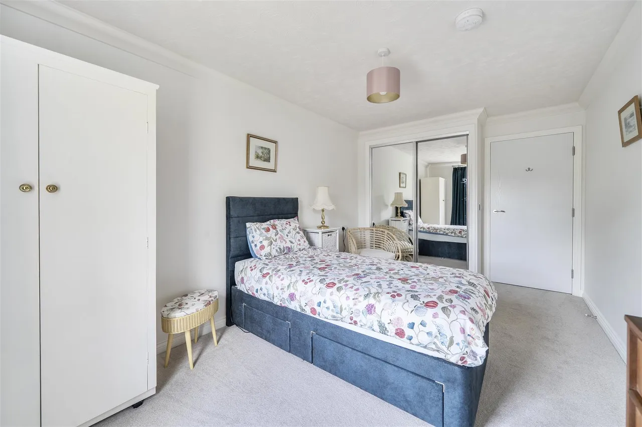 Water Lane, Towcester, NN12, photo 7