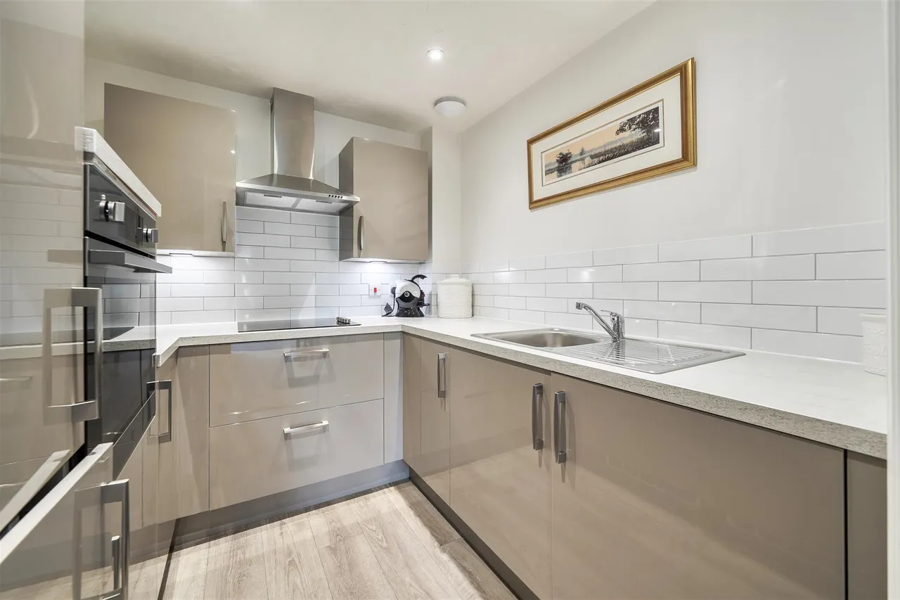 Water Lane, Towcester, NN12, photo 2