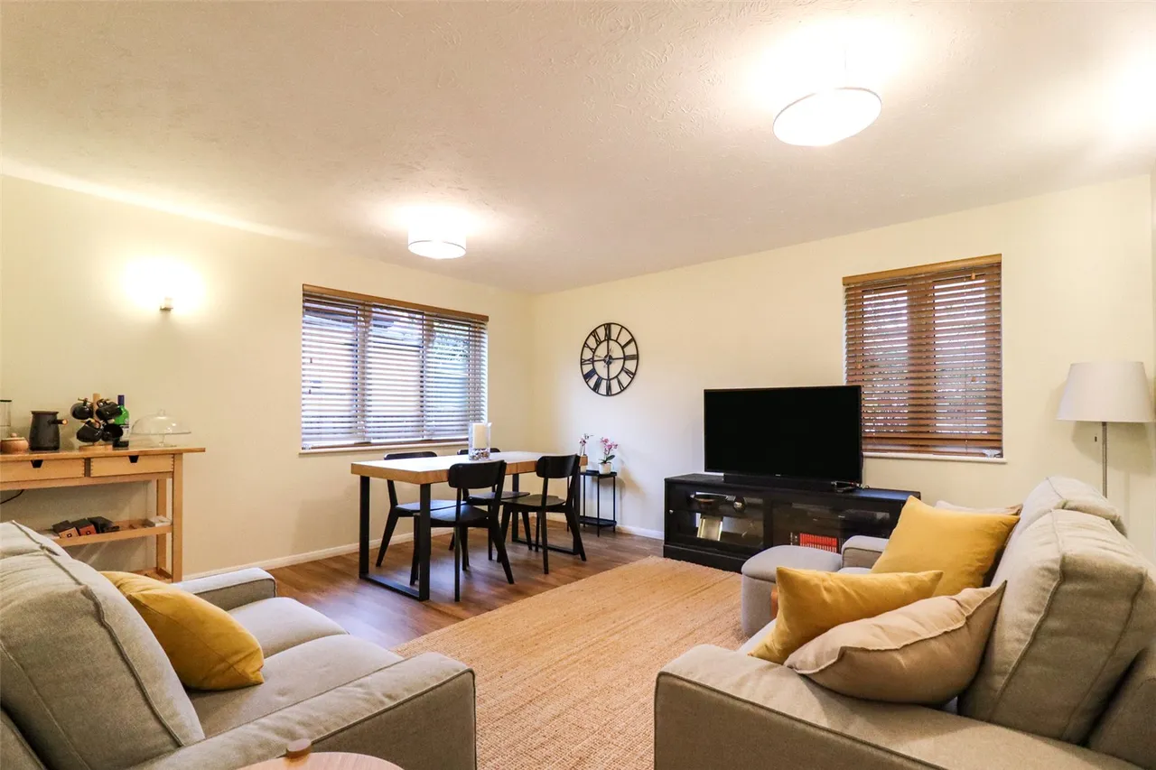 Mellersh Close, Church Crookham, Fleet, Hampshire, GU52 0XH, photo 6