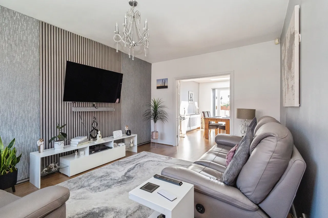 Chesney Avenue, Oldham, OL9, photo 2