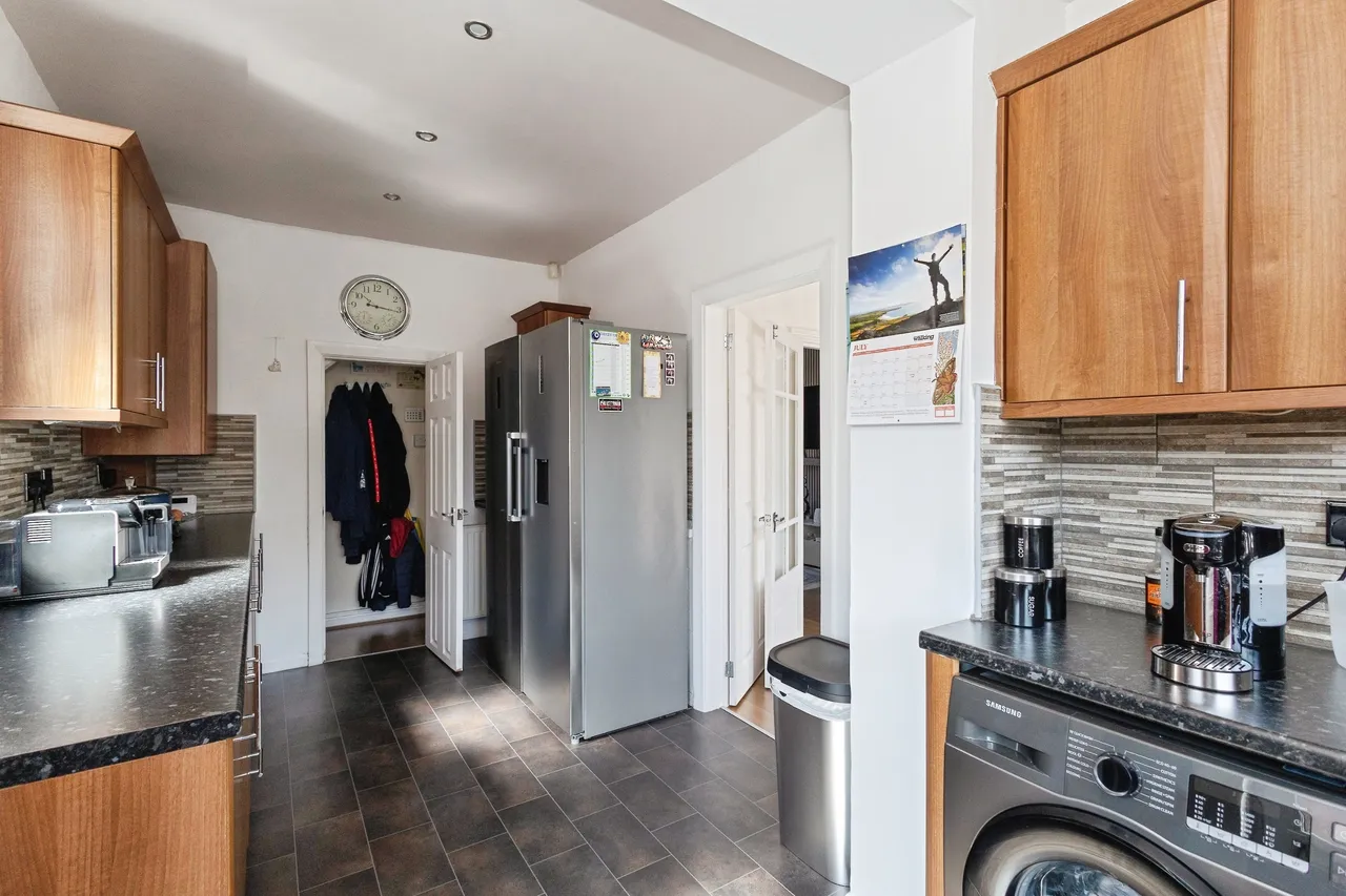 Chesney Avenue, Oldham, OL9, photo 10