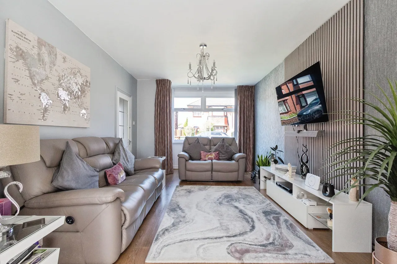 Chesney Avenue, Oldham, OL9, photo 6
