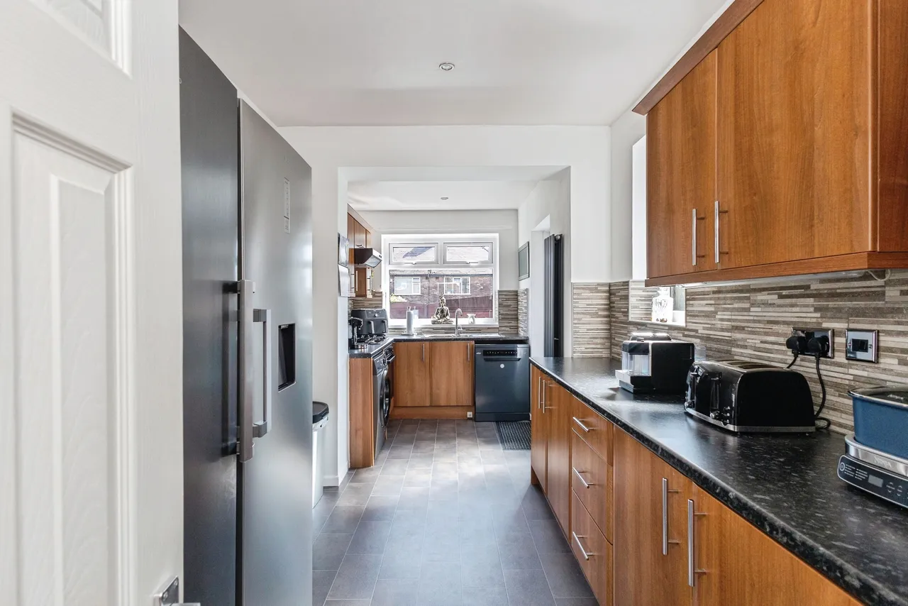 Chesney Avenue, Oldham, OL9, photo 9