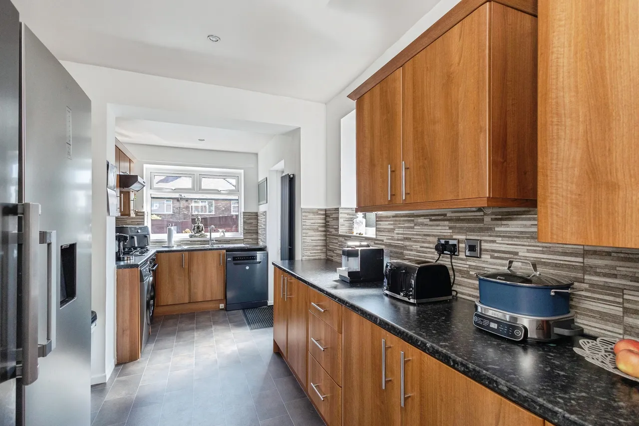 Chesney Avenue, Oldham, OL9, photo 11