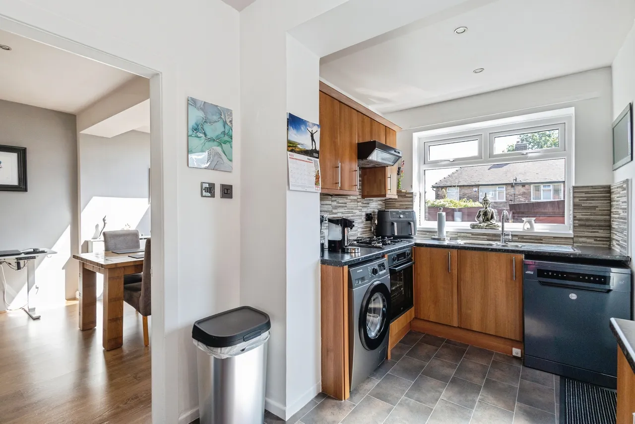 Chesney Avenue, Oldham, OL9, photo 12