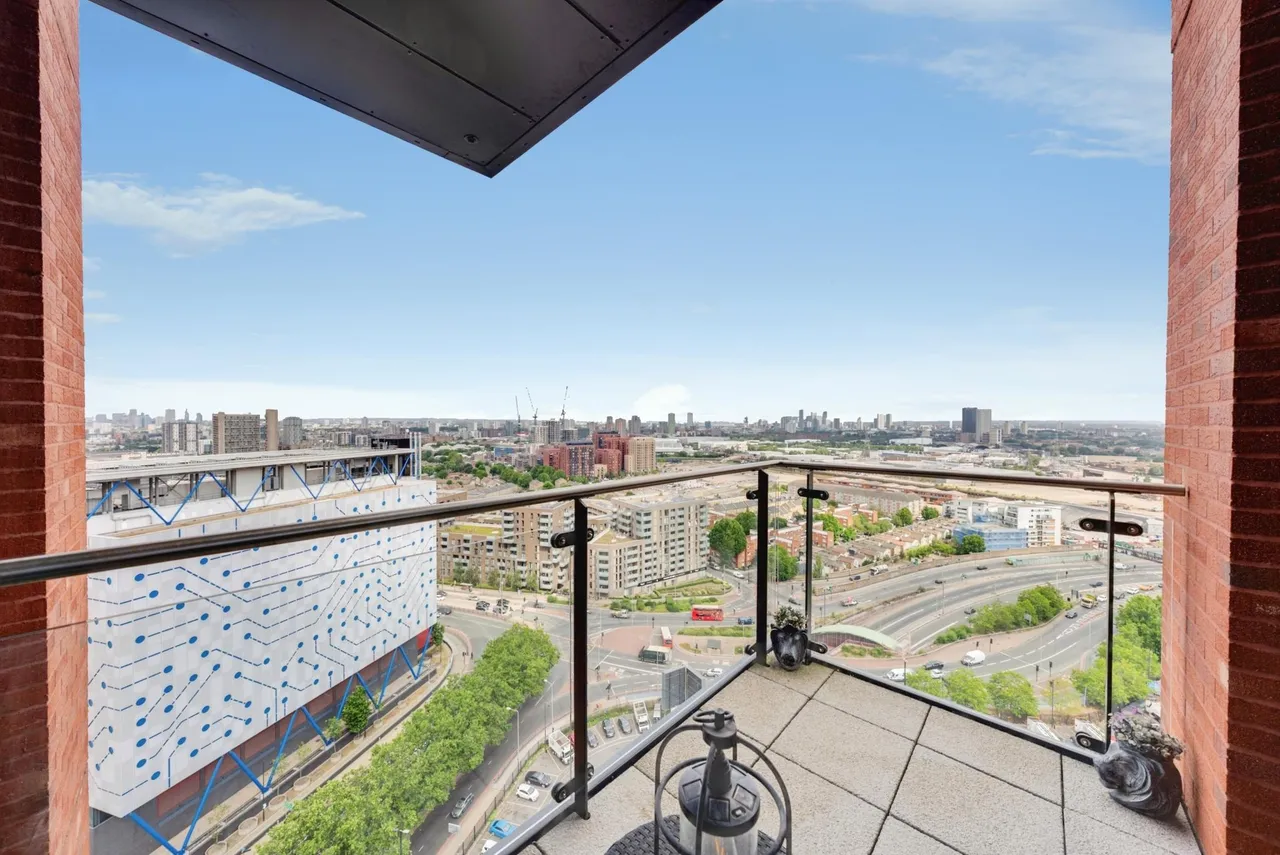 Silvocea Way, London, E14, photo 15