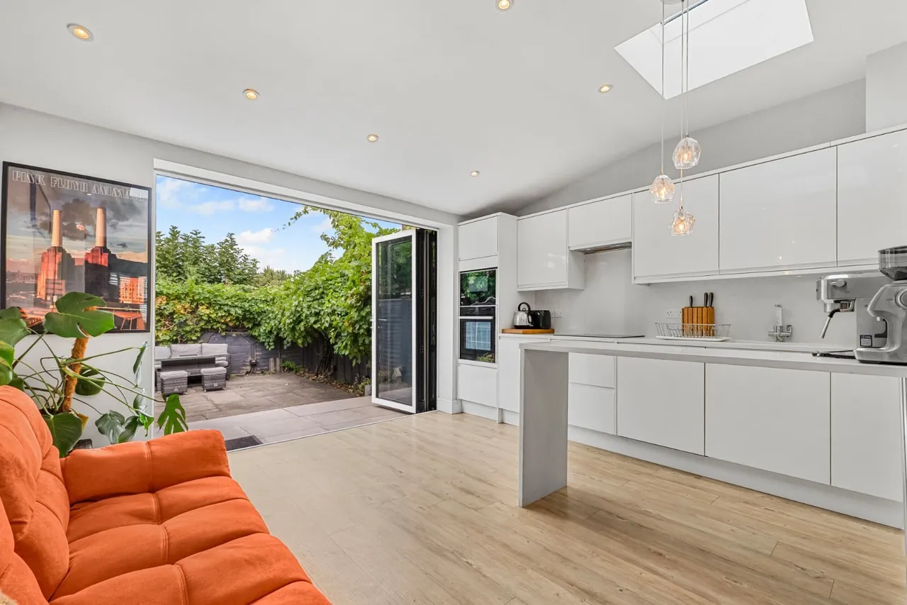 3 bed house to rent, Wimbledon Road, London, SW17