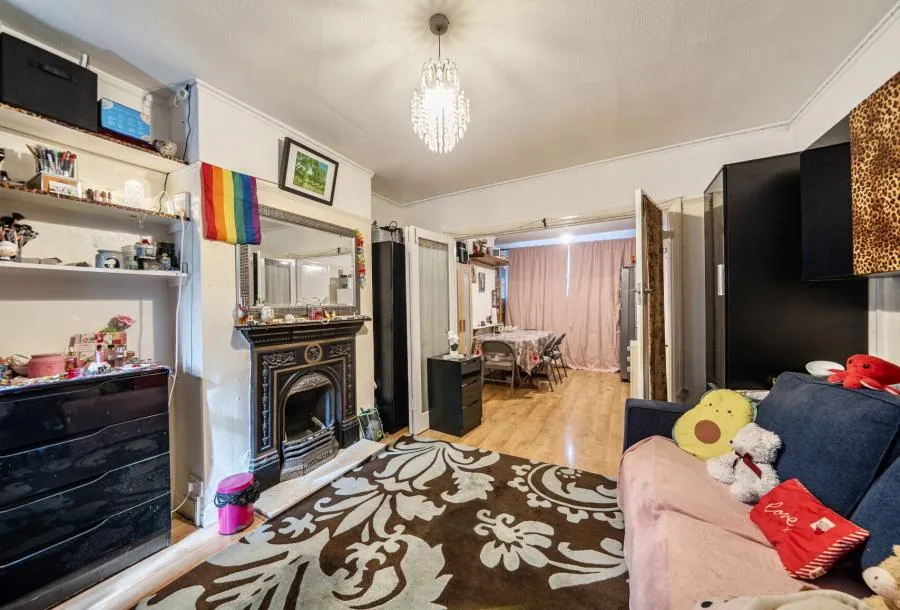 3 bed house for sale, Turner Road, Edgware, HA8