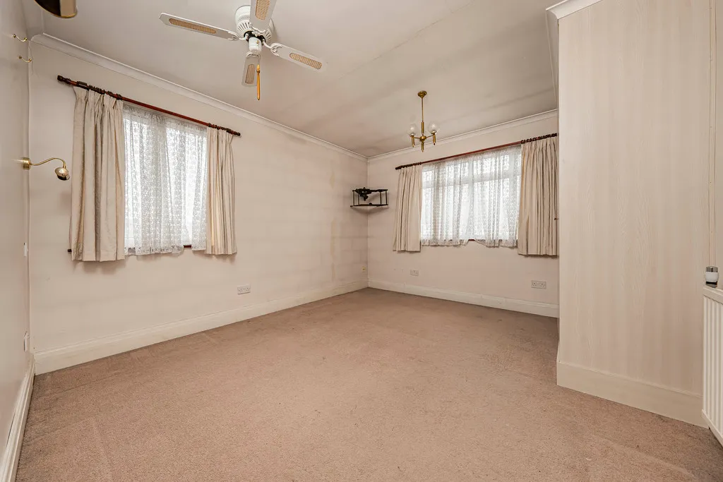 Whitby Road, Ruislip, photo 14