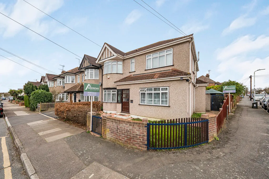 Whitby Road, Ruislip, photo 24