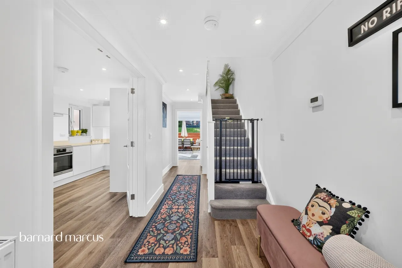 Grosvenor Road, Epsom, KT18, photo 6