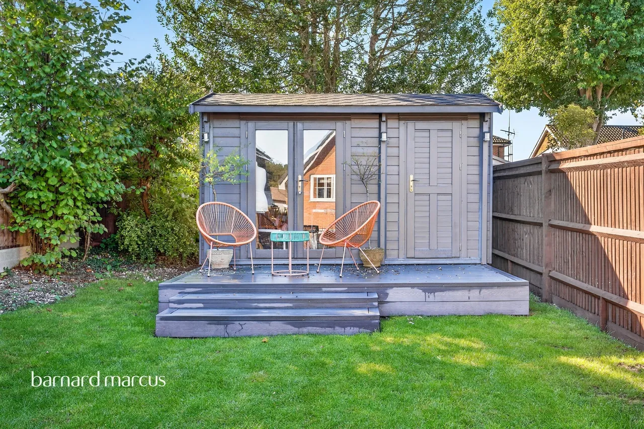 Grosvenor Road, Epsom, KT18, photo 12