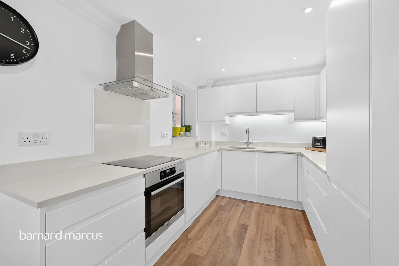Grosvenor Road, Epsom, KT18, photo 4