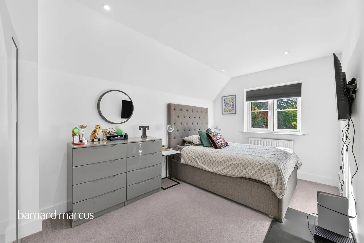Grosvenor Road, Epsom, KT18, photo 7