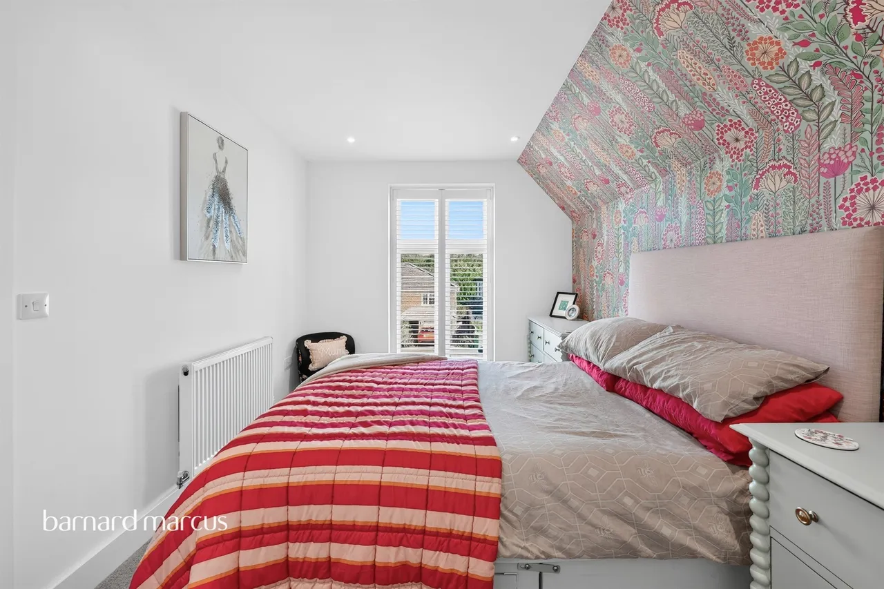 Grosvenor Road, Epsom, KT18, photo 14