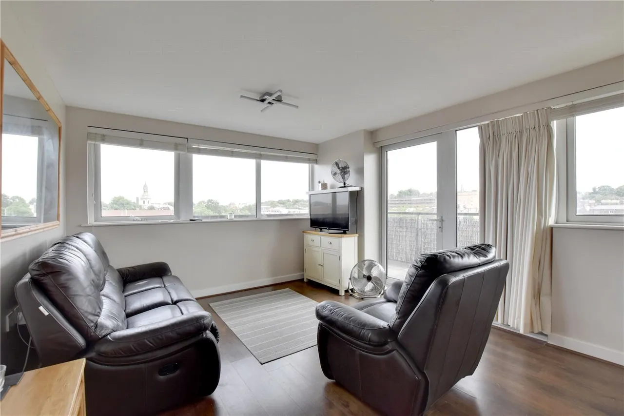 Tarves Way, Greenwich, London, SE10, photo 3
