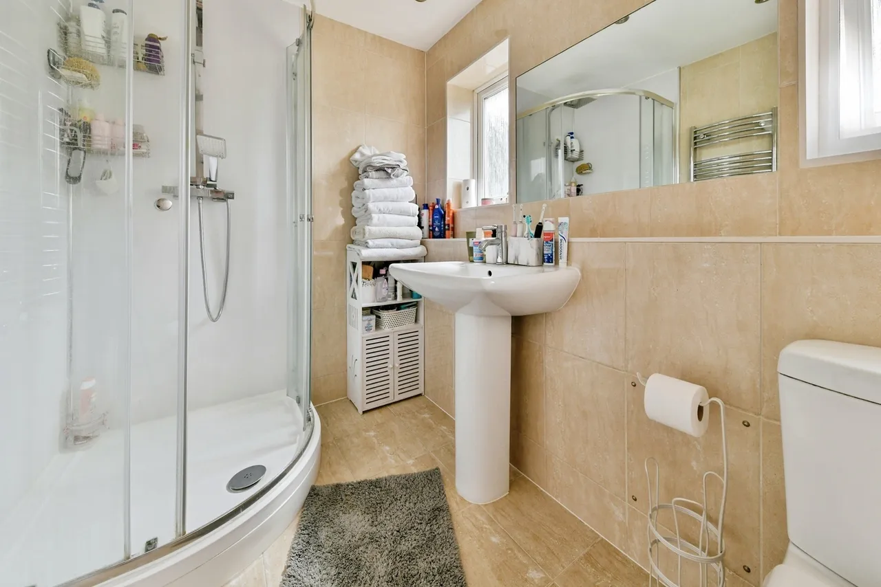 Rudd Close, Stevenage, Hertfordshire, SG2, photo 15
