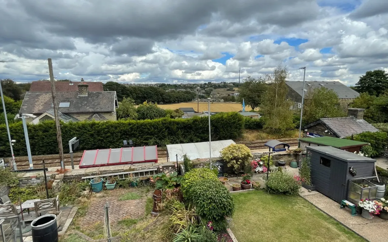 Abbey Drive, Shepley, photo 14