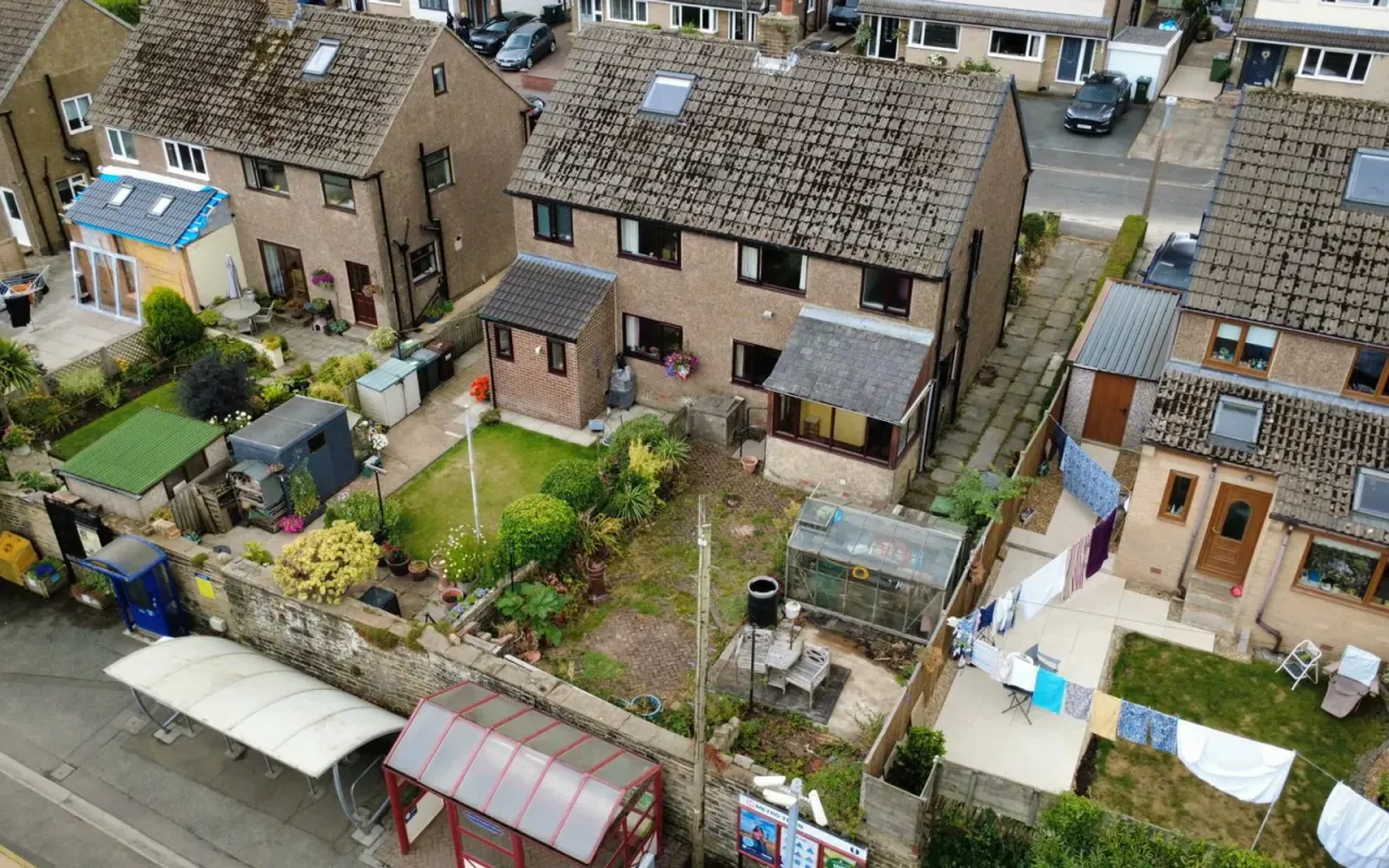 Abbey Drive, Shepley, photo 3