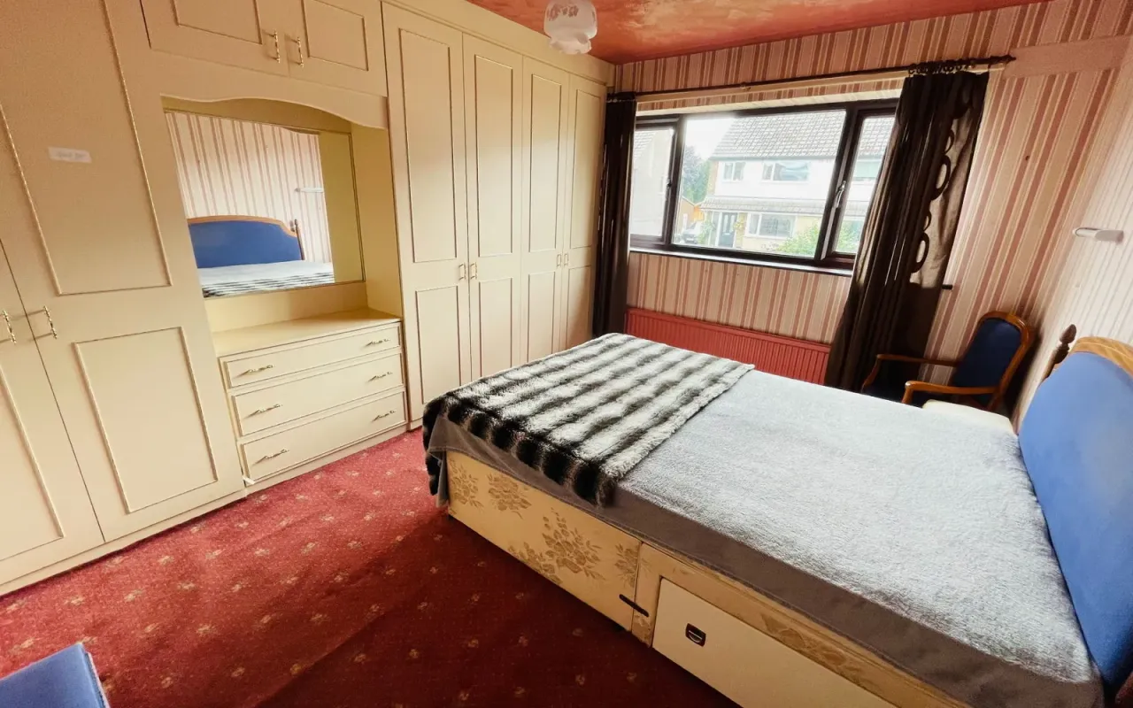 Abbey Drive, Shepley, photo 7