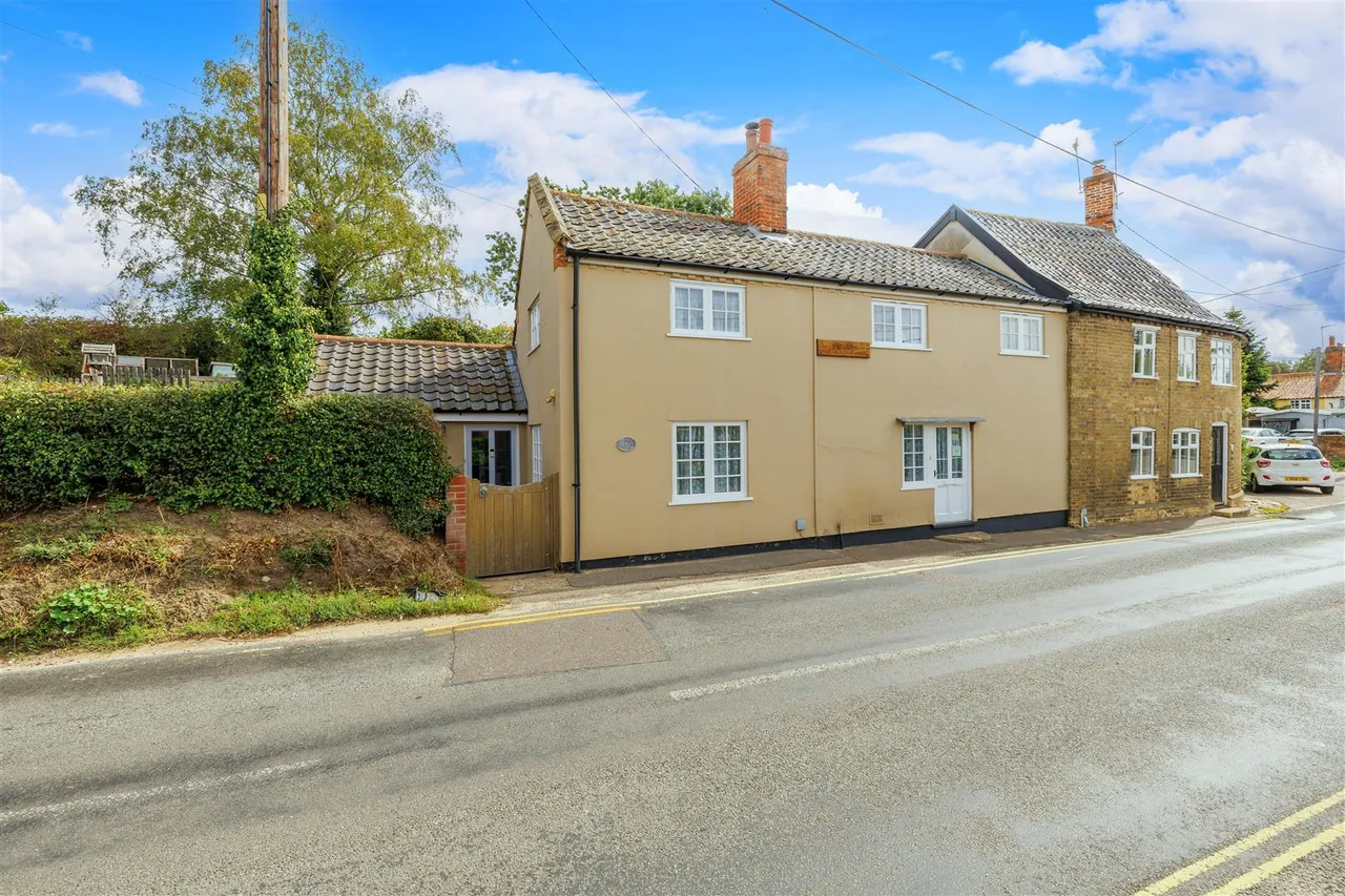 The Street, Holton, IP19, photo 15