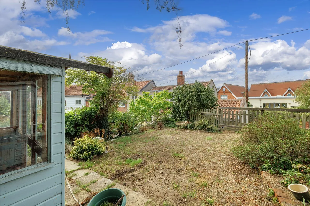 The Street, Holton, IP19, photo 20