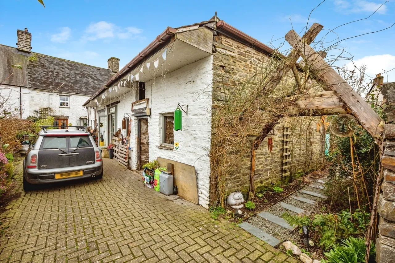 High Street, Lampeter, SA48, photo 24