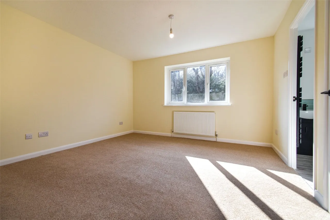 Russet Glade, Aldershot, Hampshire, GU11 3BF, photo 15