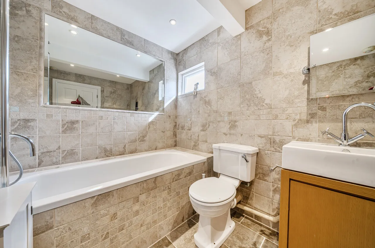High Street, Hartfield, East Sussex, TN7 4AE, photo 11