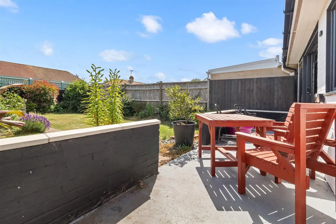 Hurley Road, Worthing, photo 15