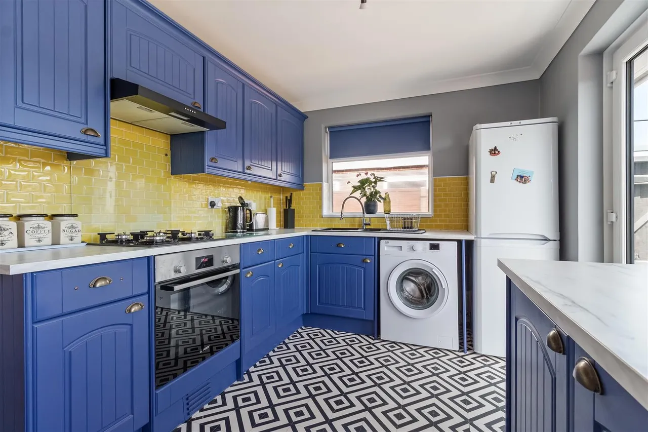 Hurley Road, Worthing, photo 9