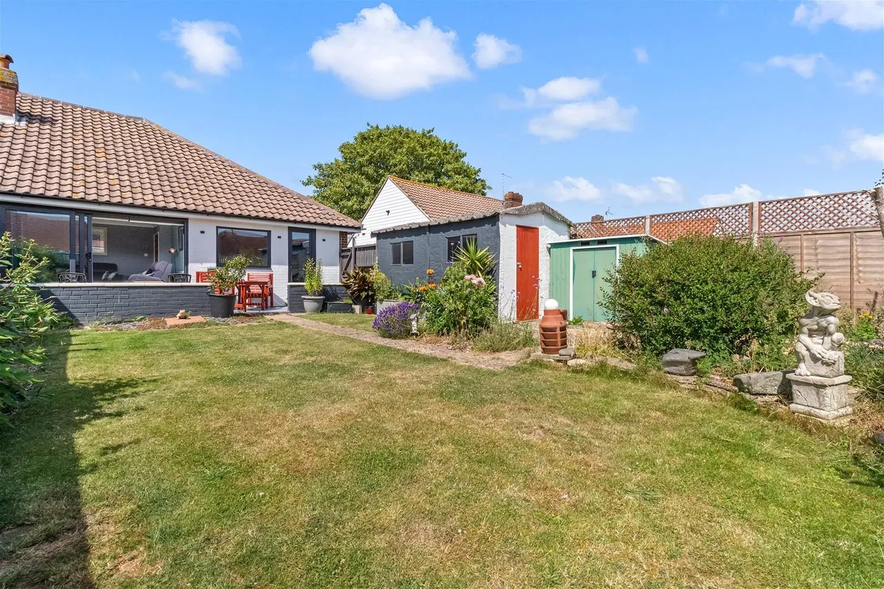 Hurley Road, Worthing, photo 16