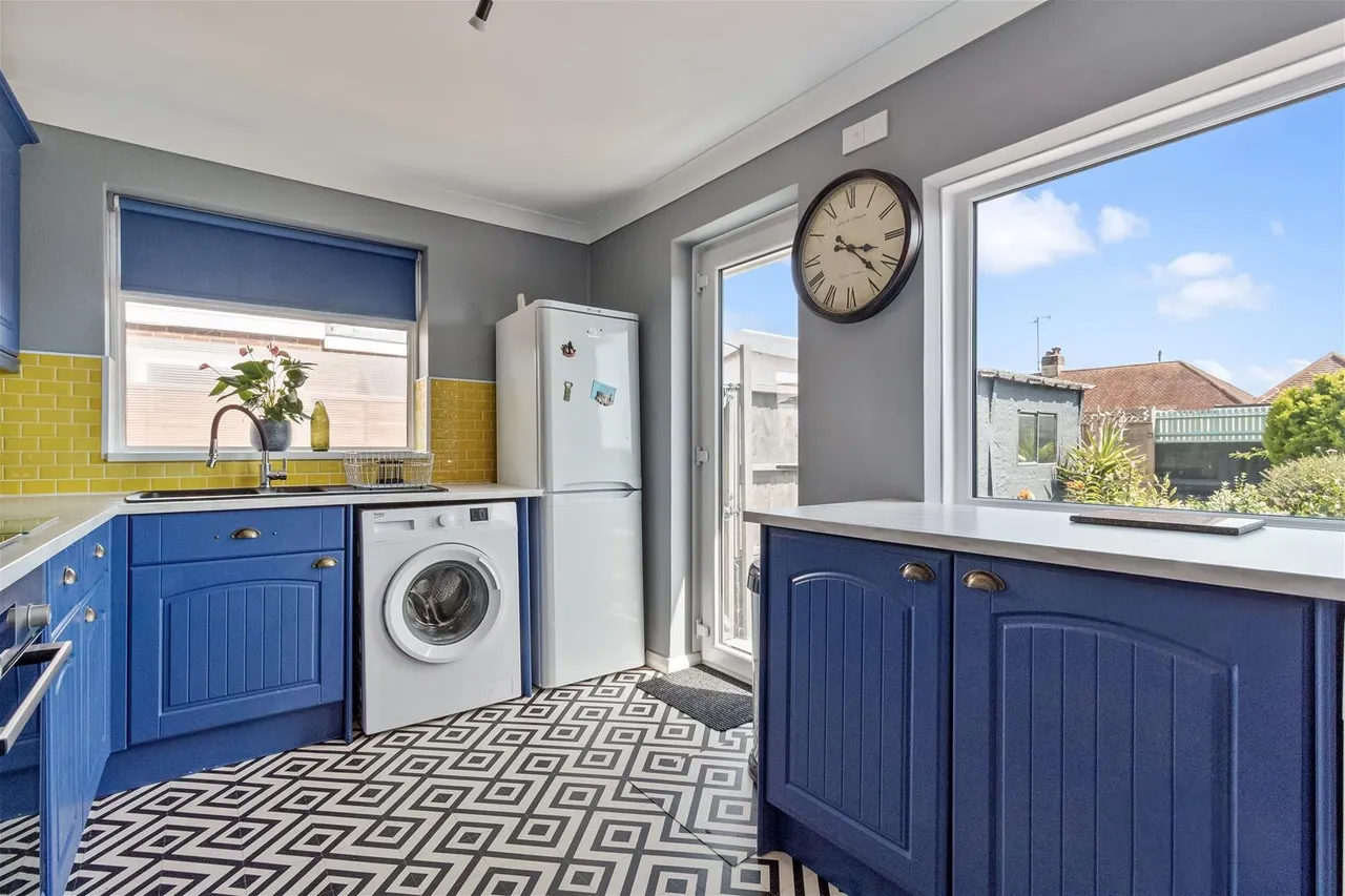 Hurley Road, Worthing, photo 8