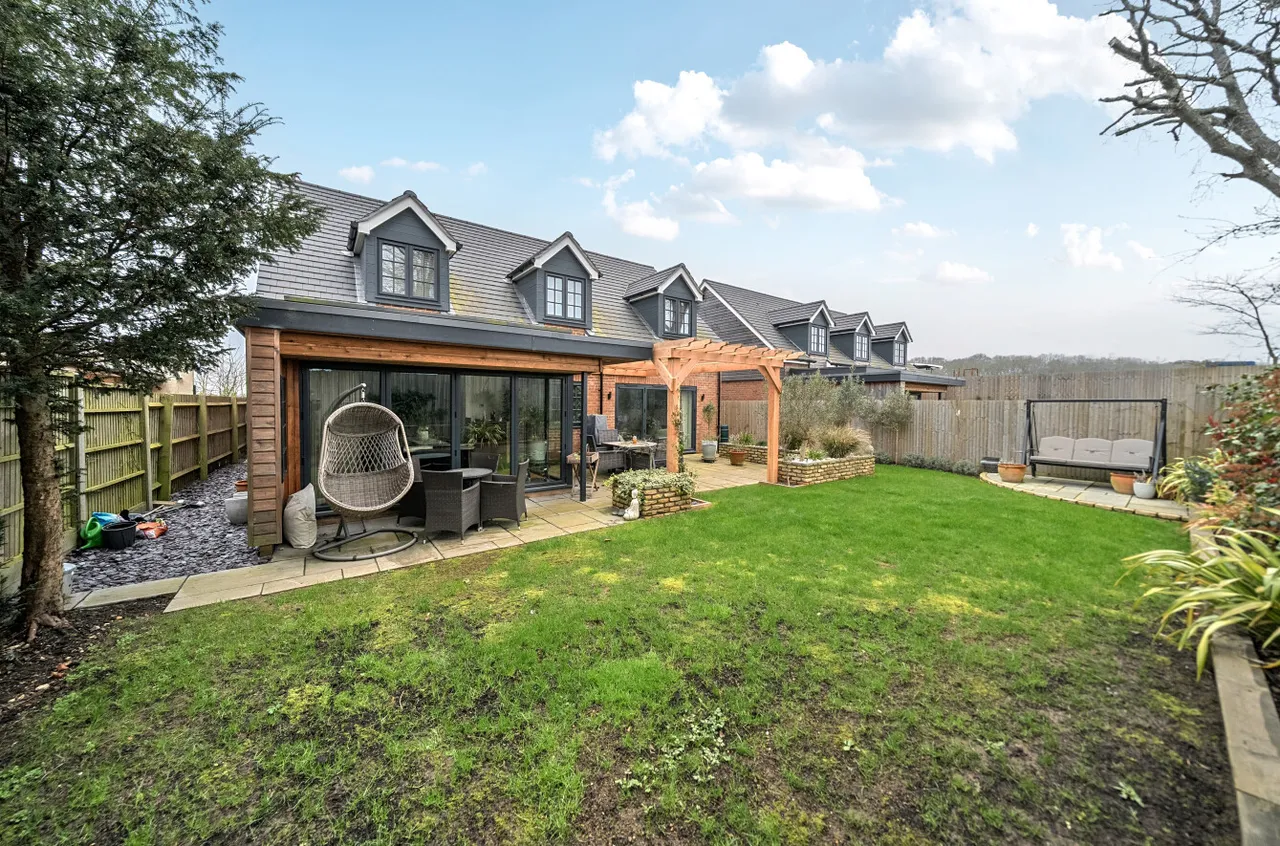 Wickham Road, Fareham, PO17, photo 6
