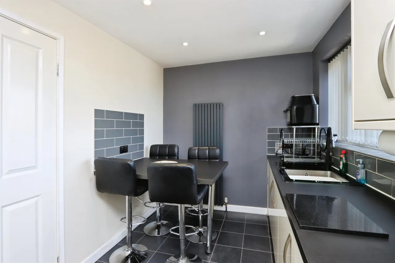 Oakamoor Close, CHESTERFIELD, photo 9