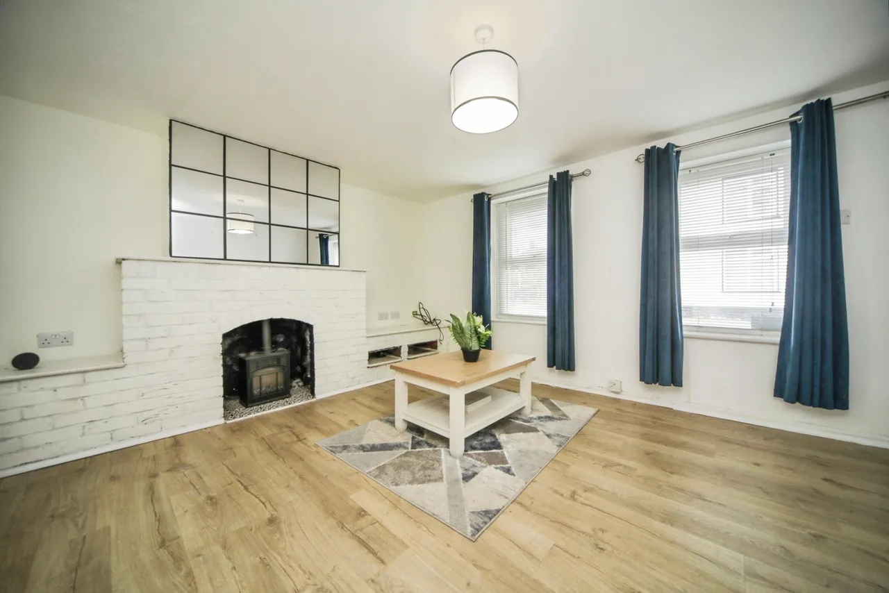 2 bed house for sale — Cardinalls Road, Stowmarket, Suffolk, IP14