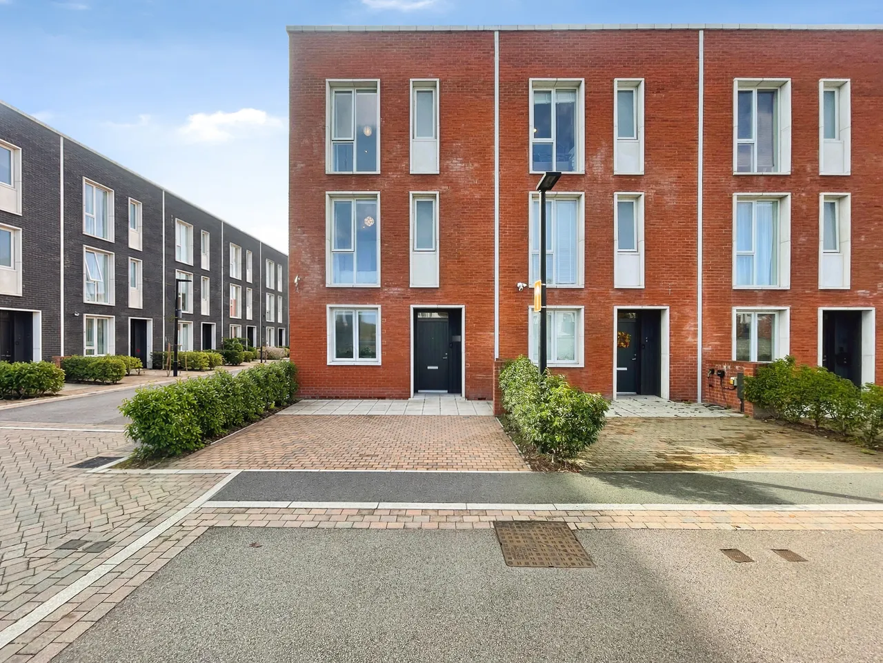 4 bed house for sale, South Loop Square, Birmingham, B16