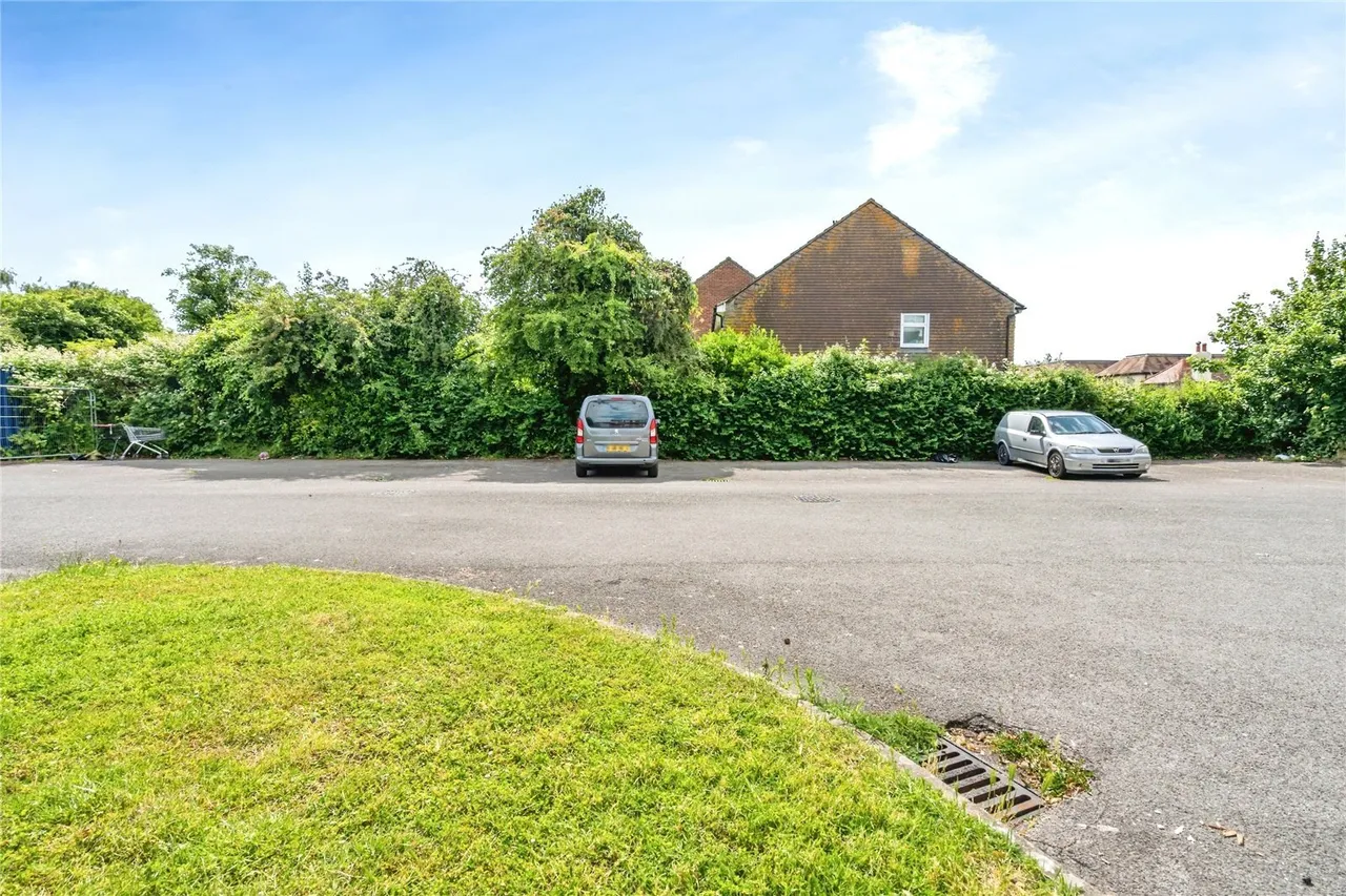 Charles Avenue, Chichester, PO19, photo 8