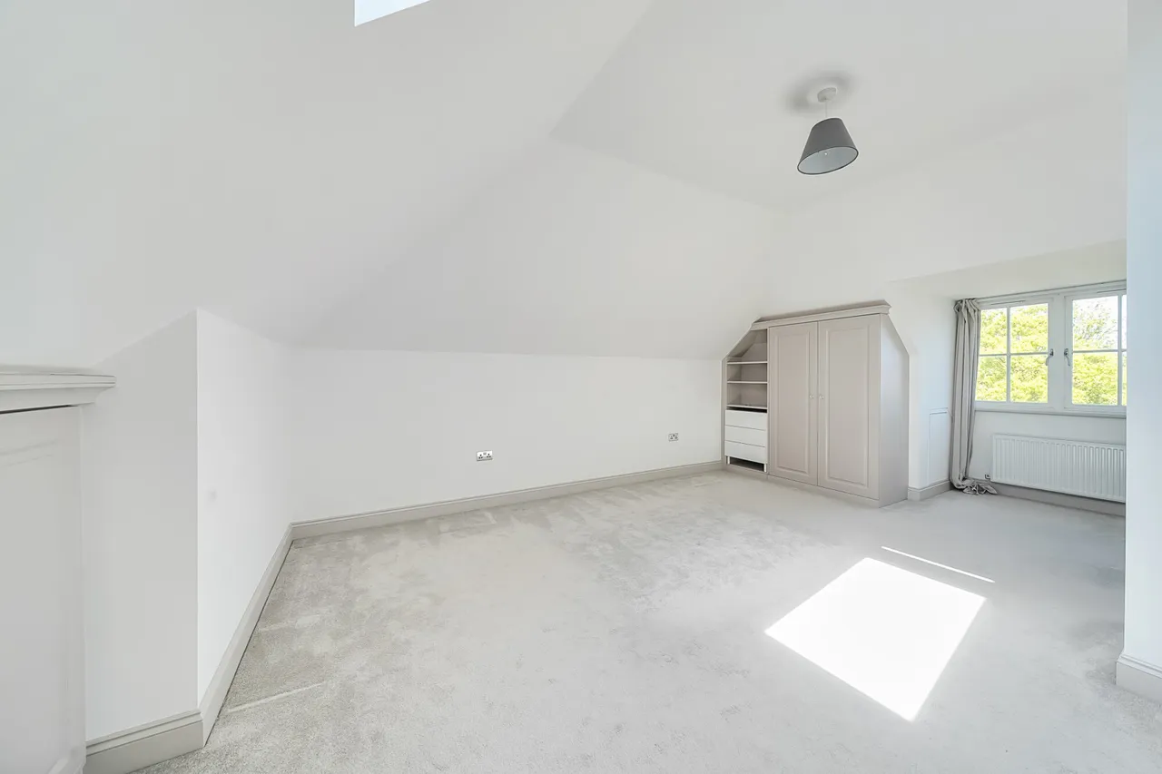 Lambourne Place, Ickenham, UB10, photo 7