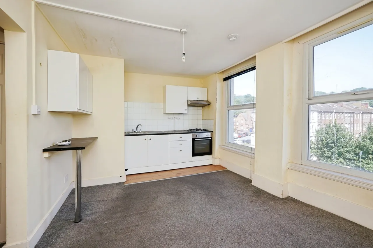 Folkestone Road, Dover, Kent, CT17, photo 2