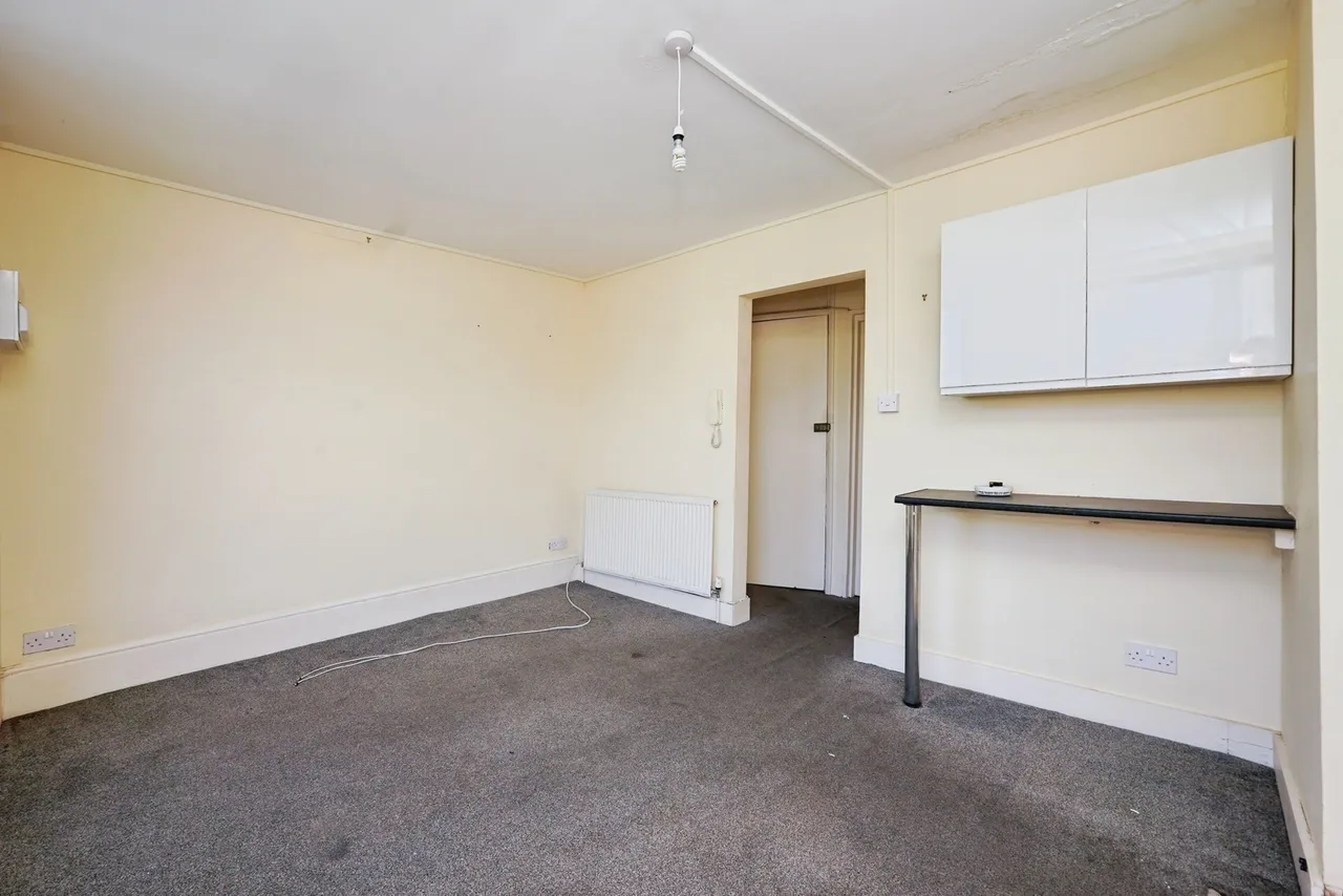 Folkestone Road, Dover, Kent, CT17, photo 7