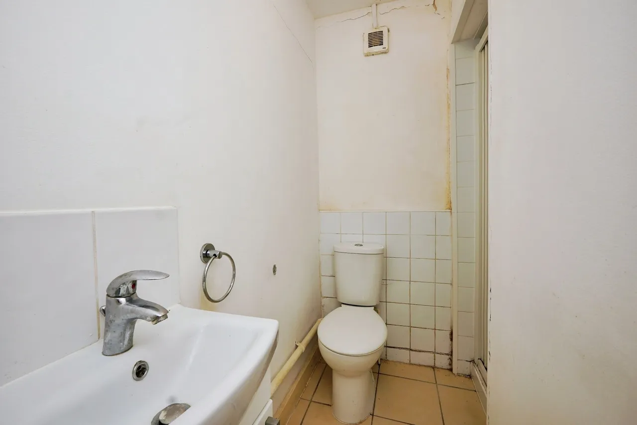Folkestone Road, Dover, Kent, CT17, photo 6