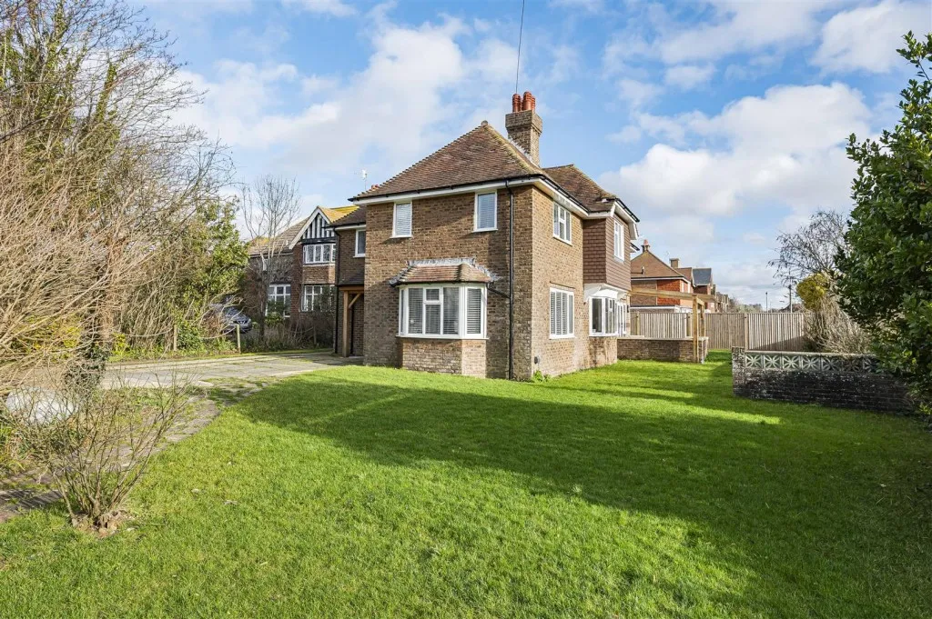4 bed house for sale, Southdown Road, Seaford