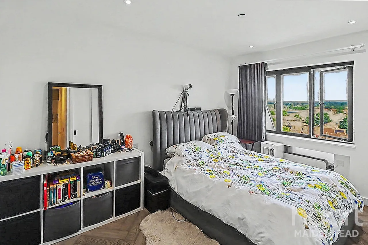 Wellington Street, Slough, SL1, photo 9
