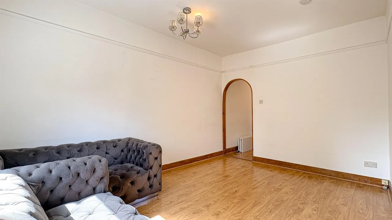 Doyle Gardens, London, NW10, photo 3